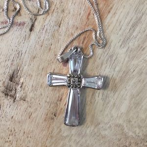 Sterling silver crystal cross pendant on box chain